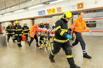 Погибшего в пражском метро мужчину толкнули под поезд