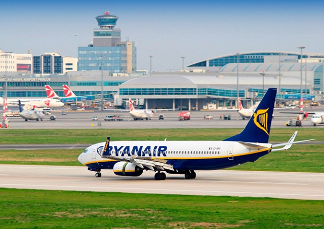 Ryanair начнет летать из Праги на Родос и Корфу