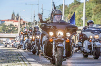 В субботу сотни мотоциклов Harley-Davidson проедут по центру Праги